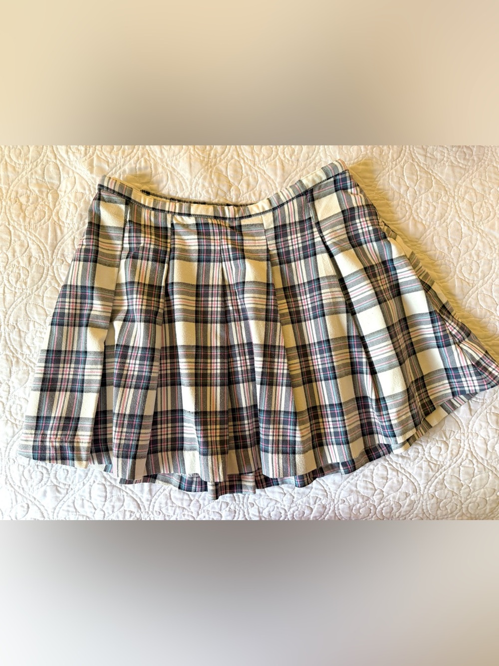 Girl’s Wonder Nation Plaid Pleated Skirt
Flannel Material, Adjustable waist
